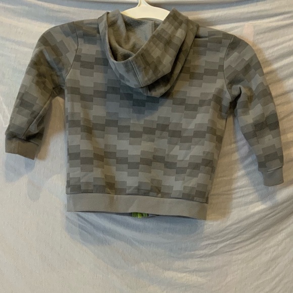 EUC-Circo gray zip up jacket 💸 BUNDLE AND SAVE 4 $5 items for $10 - Picture 3 of 3